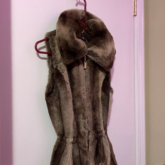Ellen Tracy Brown Faux Fur Vest with Drawstrings XS - Picture 9 of 9